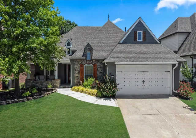 Photo 1 of Sale Pending at 9405 S 73rd E Eastavenue, Tulsa, OK 74133 | MLS# 2627893 | Listing updated on 2026-08-21