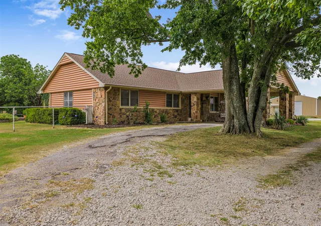 Photo 4 of Sale Pending at 18456 S 4150 Road, Claremore, OK 74017 | MLS# 2628004 | Listing updated on 2026-08-20