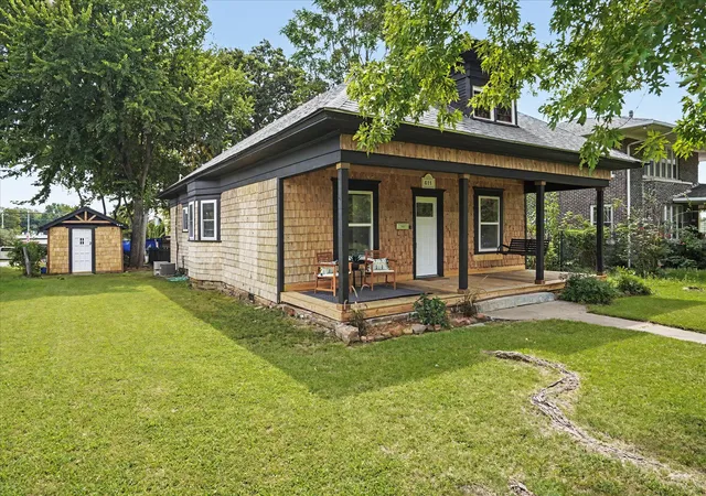 2nd image of 611 S Poplar St, Sapulpa, OK 74066 | MLS# 2627885