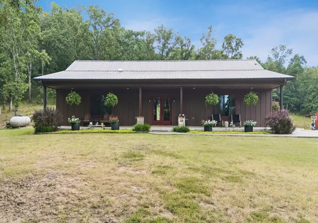Photo 2 of Single family home for sale at 20140 E 430 Road, Claremore, OK 74017 | MLS# 2628036 | Listing updated on 2026-08-22