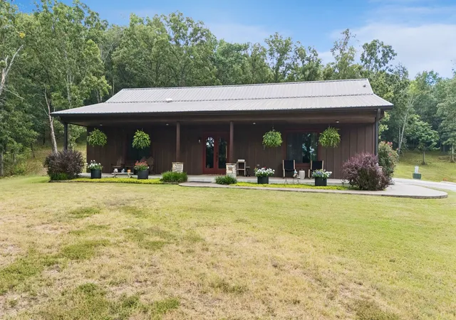 Photo 2 of Single family home for sale at 20140 E 430 Road, Claremore, OK 74017 | MLS# 2628036 | Listing updated on 2026-08-22