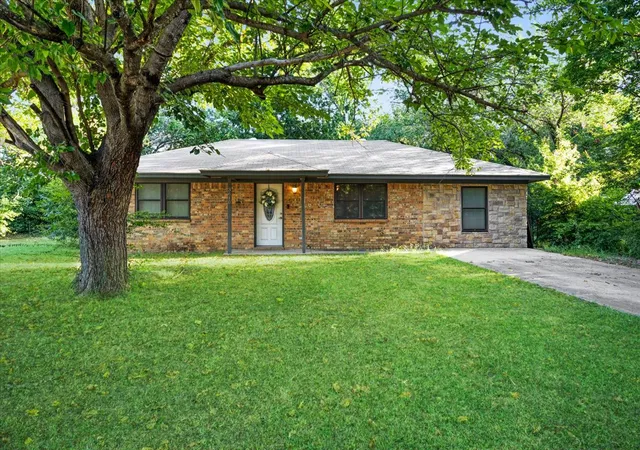 1st image of 3610 Pearl St, Durant, OK 74701 | MLS# 2627974