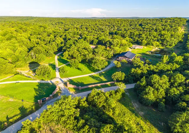 Photo 3 of Single family home for sale at 2502 N 386 Road, Wetumka, OK 74883 | MLS# 2628010 | Listing updated on 2026-08-20