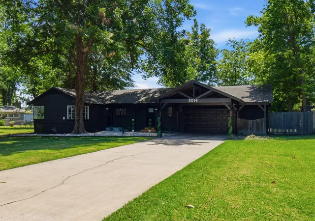 Photo 3 of Single family home for sale at 3014 E 49th Street, Tulsa, OK 74105 | MLS# 2627948 | Listing updated on 2026-08-28