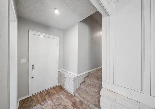Photo 3 of Sale Pending at 8225 Wright Pl, Broken Arrow, OK 74014 | MLS# 2628061 | Listing updated on 2026-08-20