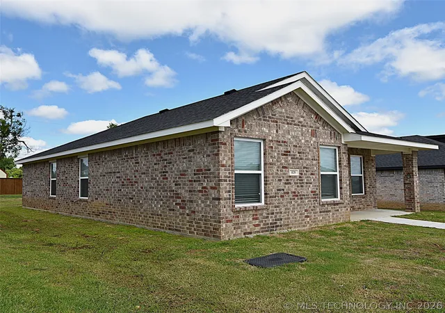 Photo 3 of Single family home for sale at 829 Elm St, Seminole, OK 74868 | MLS# 2623534 | Listing updated on 2026-10-01
