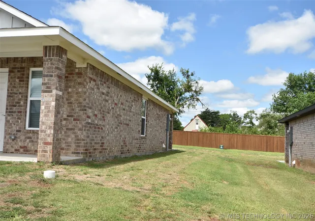 Photo 3 of Single family home for sale at 829 Elm St, Seminole, OK 74868 | MLS# 2623534 | Listing updated on 2026-10-01