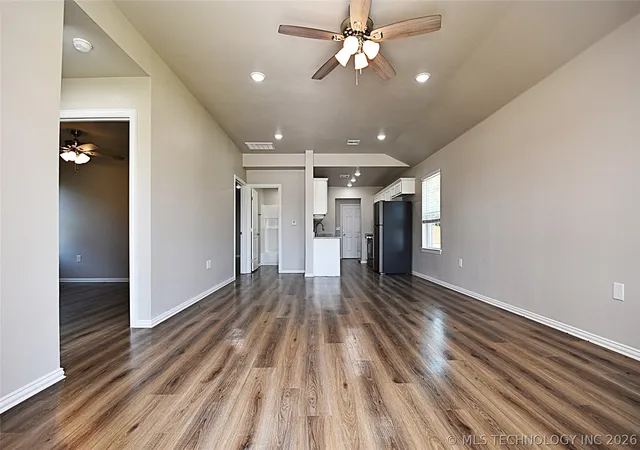 Photo 4 of Single family home for sale at 829 Elm St, Seminole, OK 74868 | MLS# 2623534 | Listing updated on 2026-10-01