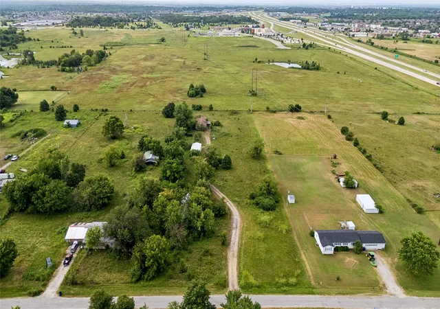 2nd image of 14056 E 122nd St N, Owasso, OK 74021 | MLS# 2627843