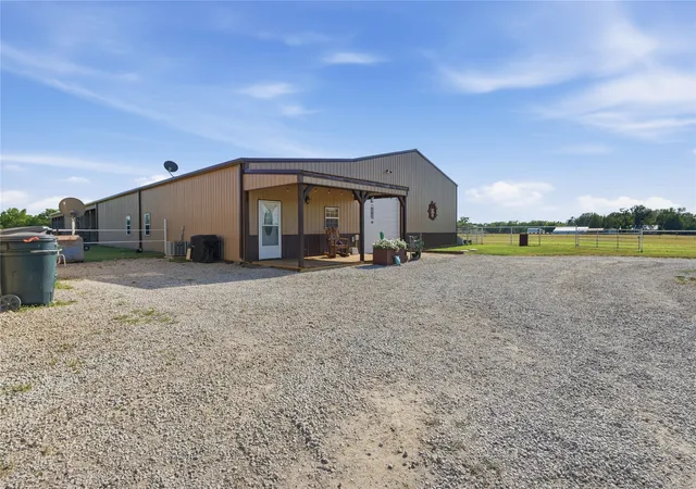 Photo 2 of Single family home for sale at 2096 E 168th Street N, Skiatook, OK 74070 | MLS# 2628078 | Listing updated on 2026-08-20