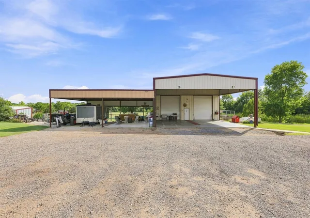 Photo 3 of Single family home for sale at 10003 Hwy 70a, Kingston, OK 73439 | MLS# 2628093 | Listing updated on 2026-08-28
