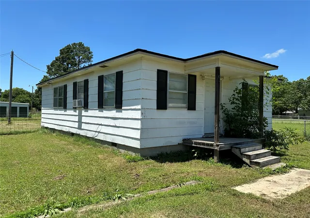 Photo 2 of Single family home for sale at 280 N Walnut, Stratford, OK 74872 | MLS# 2626978 | Listing updated on 2026-07-31