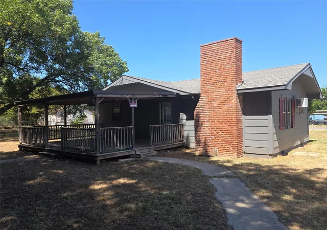 Photo 2 of Single family home for sale at 406 5th, Ringling, OK 73456 | MLS# 2628187 | Listing updated on 2026-07-31