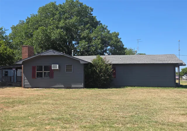 Photo 3 of Single family home for sale at 406 5th, Ringling, OK 73456 | MLS# 2628187 | Listing updated on 2026-07-31