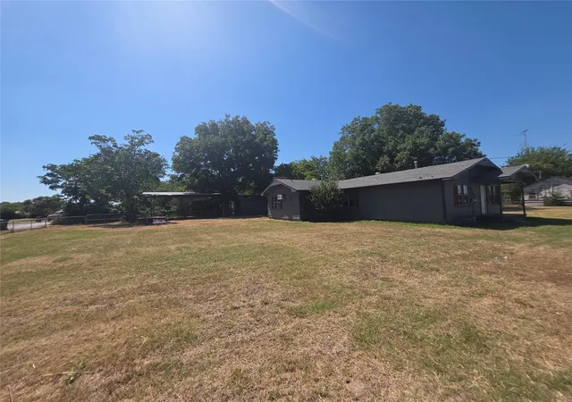 Photo 3 of Single family home for sale at 406 5th, Ringling, OK 73456 | MLS# 2628187 | Listing updated on 2026-07-31