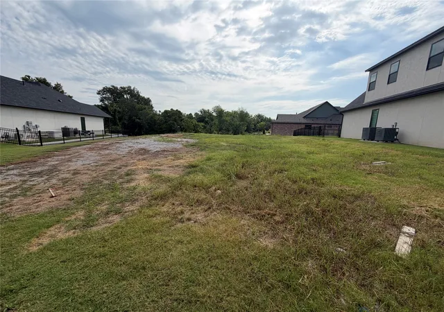1st image of 307 N 82nd Ct, Broken Arrow, OK 74014 | MLS# 2628219