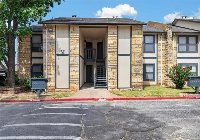 Photo 2 of Condo for sale at 5265 Nowata Rd #M-104, Bartlesville, OK 74006 | MLS# 2628193 | Listing updated on 2026-07-31