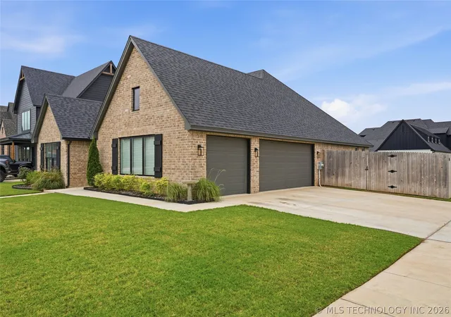 Photo 4 of Single family home for sale at 5804 E 127th Street S, Bixby, OK 74008 | MLS# 2628106 | Listing updated on 2026-08-20
