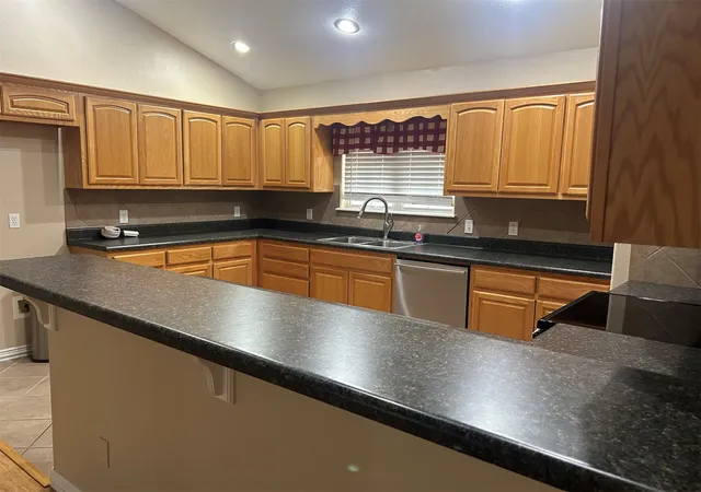 Photo 3 of Sale Pending at 308 S Mary Ave E, Wagoner, OK 74467 | MLS# 2627954 | Listing updated on 2026-08-22