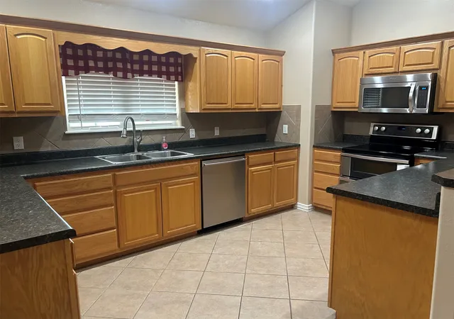 Photo 4 of Sale Pending at 308 S Mary Ave E, Wagoner, OK 74467 | MLS# 2627954 | Listing updated on 2026-08-22