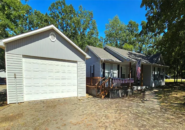 Photo 3 of Single family home for sale at 12 Granite Cir, Canadian, OK 74425 | MLS# 2627850 | Listing updated on 2026-08-20