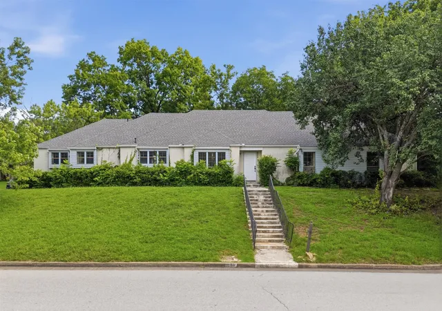 Photo 1 of Single family home for sale at 6209 E 75th Street, Tulsa, OK 74136 | MLS# 2627670 | Listing updated on 2026-08-20