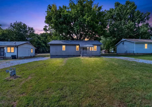 Photo 3 of Single family home for sale at 516 E Armory Ave, Fort Gibson, OK 74434 | MLS# 2627580 | Listing updated on 2026-08-20