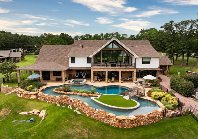 Photo 1 of Mansion for sale at 8523 Lake View Dr, Kingston, OK 73439 | MLS# 2627919 | Listing updated on 2026-08-20