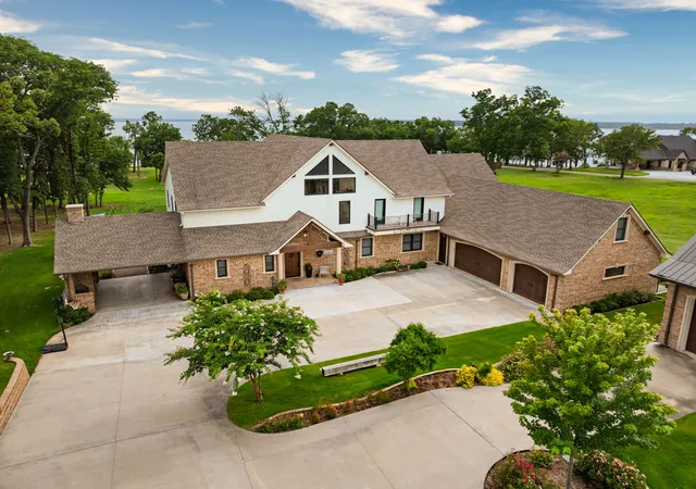 Photo 2 of Mansion for sale at 8523 Lake View Dr, Kingston, OK 73439 | MLS# 2627919 | Listing updated on 2026-08-20