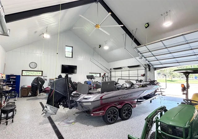 Photo 35 of Mansion for sale at 8523 Lake View Dr, Kingston, OK 73439 | MLS# 2627919 | Listing updated on 2026-08-20