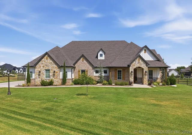 Photo 1 of Sale Pending at 18679 E Limestone Ln, Owasso, OK 74055 | MLS# 2628032 | Listing updated on 2026-08-26
