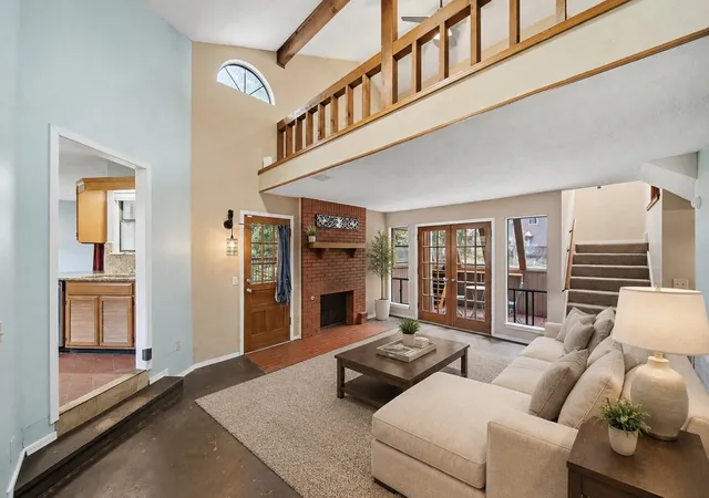 Photo 5 of Sale Pending at 1300 Oak Rd, Catoosa, OK 74015 | MLS# 2628324 | Listing updated on 2026-08-27