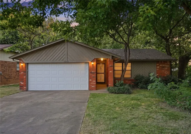 Photo 2 of Single family home for sale at 4401 S 4th Street, Broken Arrow, OK 74011 | MLS# 2627482 | Listing updated on 2026-08-27