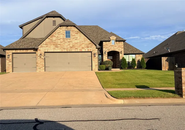Photo 1 of Single family home for sale at 8104 N 77th Eastavenue, Owasso, OK 74055 | MLS# 2628223 | Listing updated on 2026-08-27