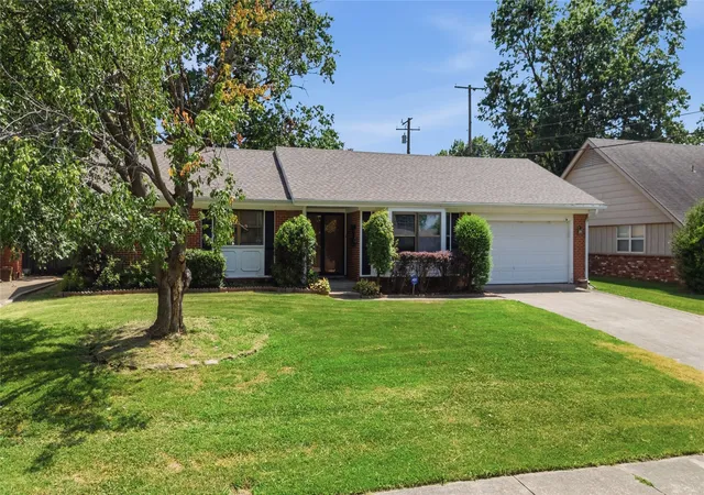 2nd image of 6832 E 57th St E, Tulsa, OK 74145 | MLS# 2628309