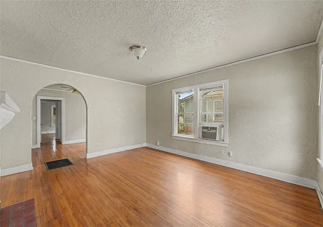 4th image of 1216 S Birmingham Ave E, Tulsa, OK 74104 | MLS# 2628264