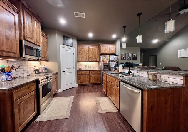 5th image of 174 Crimson, Calera, OK 74730 | MLS# 2628272