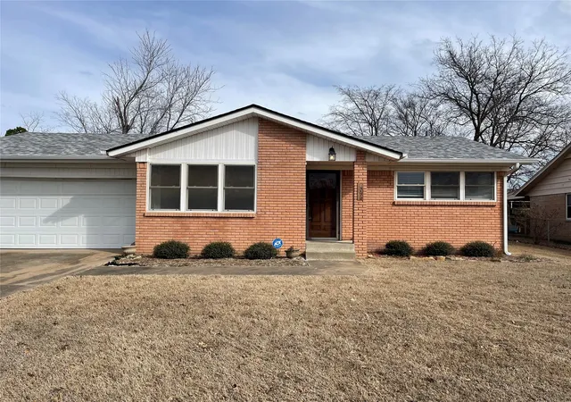 Photo 1 of Single family home for sale at 409 S Fern Ave, Broken Arrow, OK 74012 | MLS# 2628391 | Listing updated on 2026-08-20