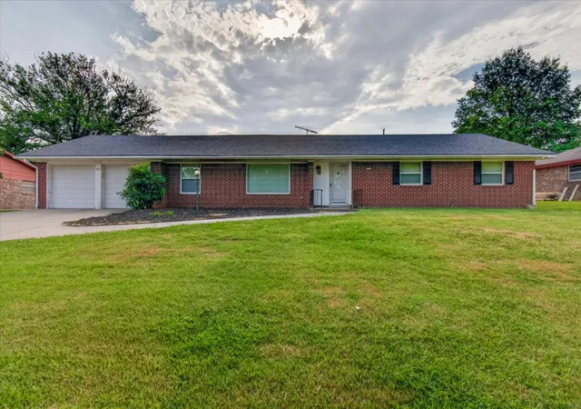 1st image of 1312 Melmart Dr, Bartlesville, OK 74006 | MLS# 2628253