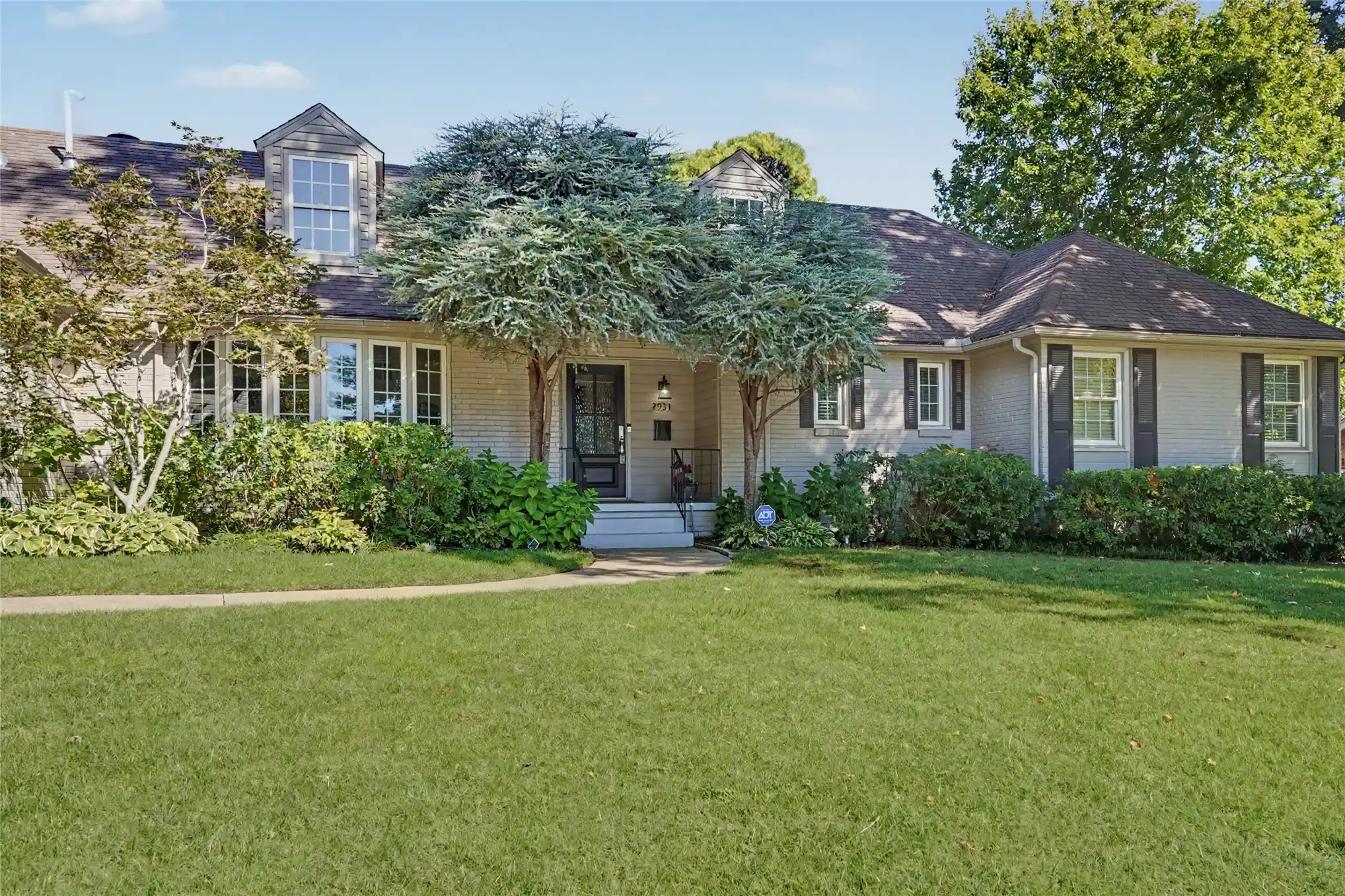 Photo 1 of Single family home for sale at 2931 E 46th Street, Tulsa, OK 74105 | MLS# 2628451 | Listing updated on 2026-10-29