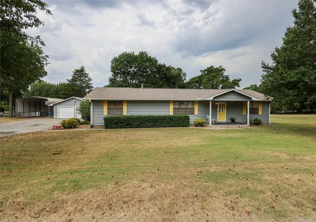 Photo 1 of Single family home for sale at 2030 Castle Rock Dr, Sulphur, OK 73086 | MLS# 2628454 | Listing updated on 2026-09-30