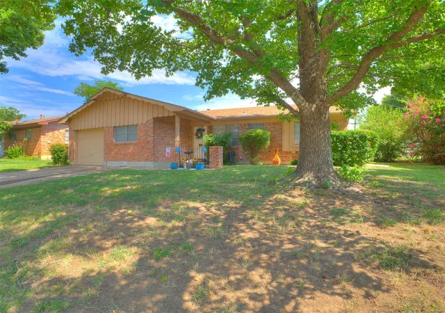 Photo 3 of Sale Pending at 103 Aspen Dr, Mannford, OK 74044 | MLS# 2628212 | Listing updated on 2026-08-20