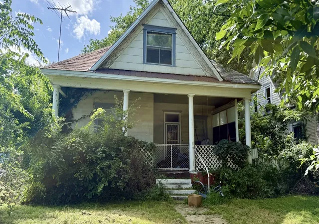 1st image of 323 S Quapaw Ave, Bartlesville, OK 74003 | MLS# 2628467