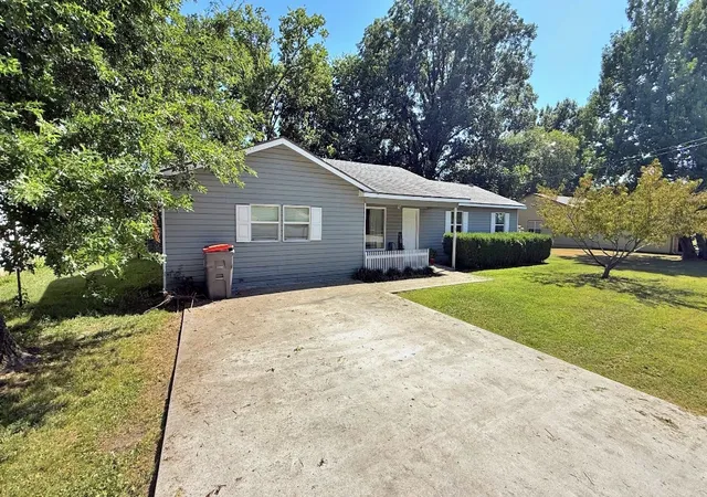2nd image of 1518 80th St Nw, Grove, OK 74344 | MLS# 2628468