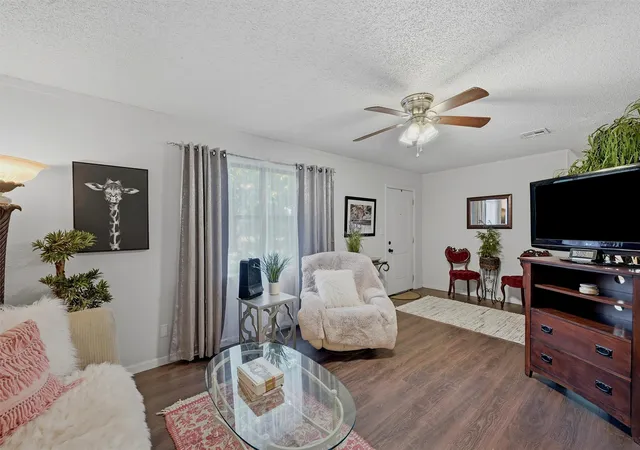Photo 4 of Sale Pending at 2615 Rodeo, Durant, OK 74701 | MLS# 2628092 | Listing updated on 2026-09-30