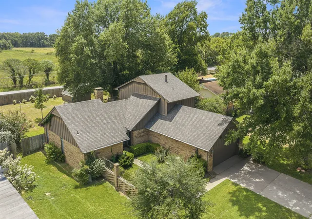Photo 1 of Single family home for sale at 312 Beaumont Dr, Ardmore, OK 73401 | MLS# 2628209 | Listing updated on 2026-08-20