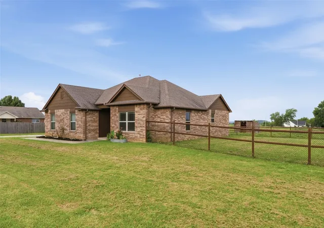 Photo 1 of Sale Pending at 13950 S 4150 Road, Claremore, OK 74017 | MLS# 2628343 | Listing updated on 2026-08-20