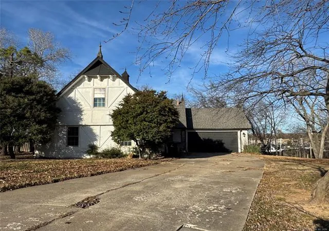 Photo 1 of Single family home for sale at 1805 N Hickory Pl, Broken Arrow, OK 74012 | MLS# 2628419 | Listing updated on 2026-08-20