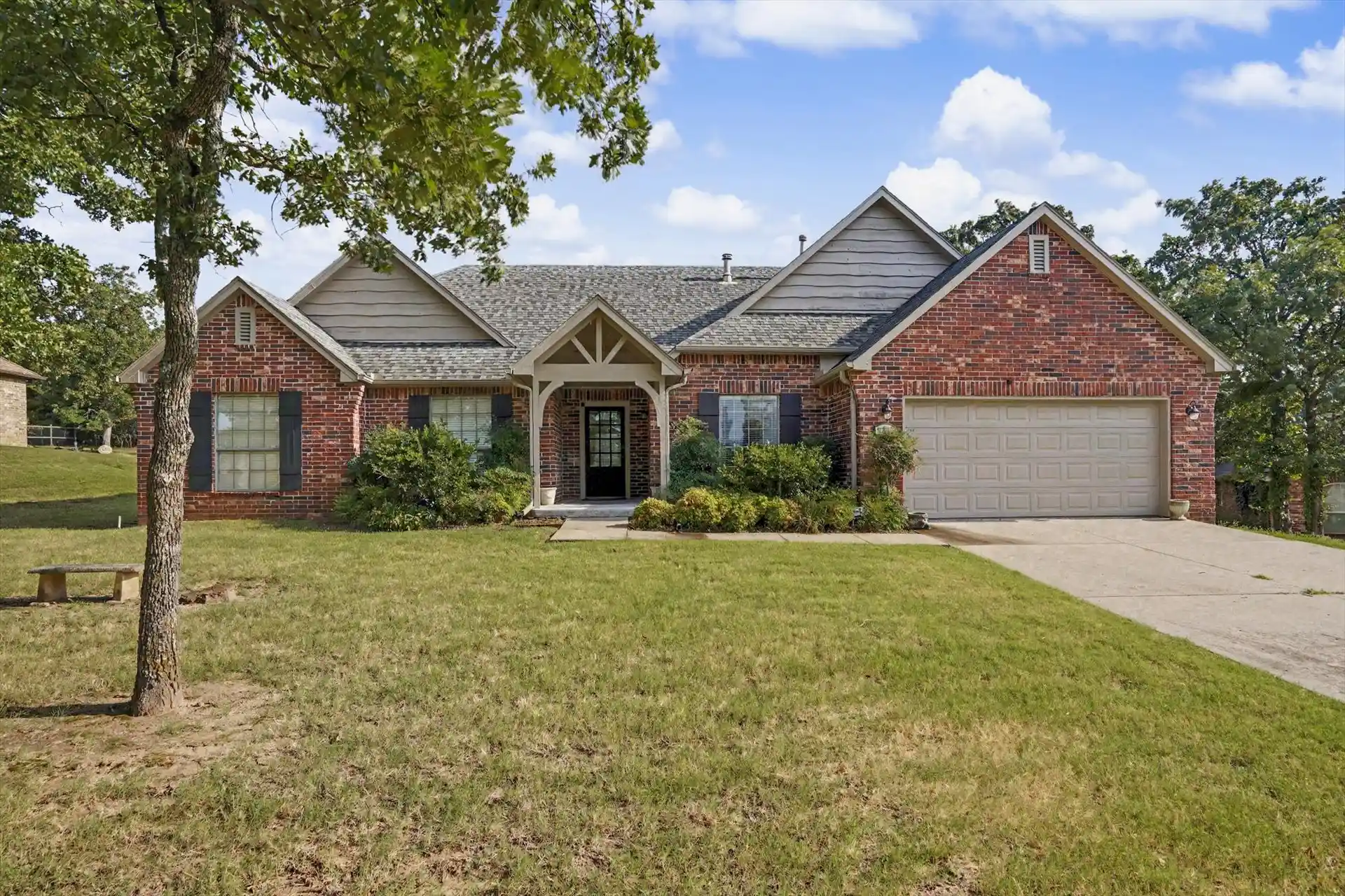 Photo 1 of Single family home for sale at 9279 Black Oak Ln, Sand Springs, OK 74063 | MLS# 2628322 | Listing updated on 2026-10-25
