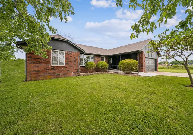 Photo 1 of Sale Pending at 11412 N 193rd East Ave, Owasso, OK 74055 | MLS# 2628526 | Listing updated on 2026-08-28